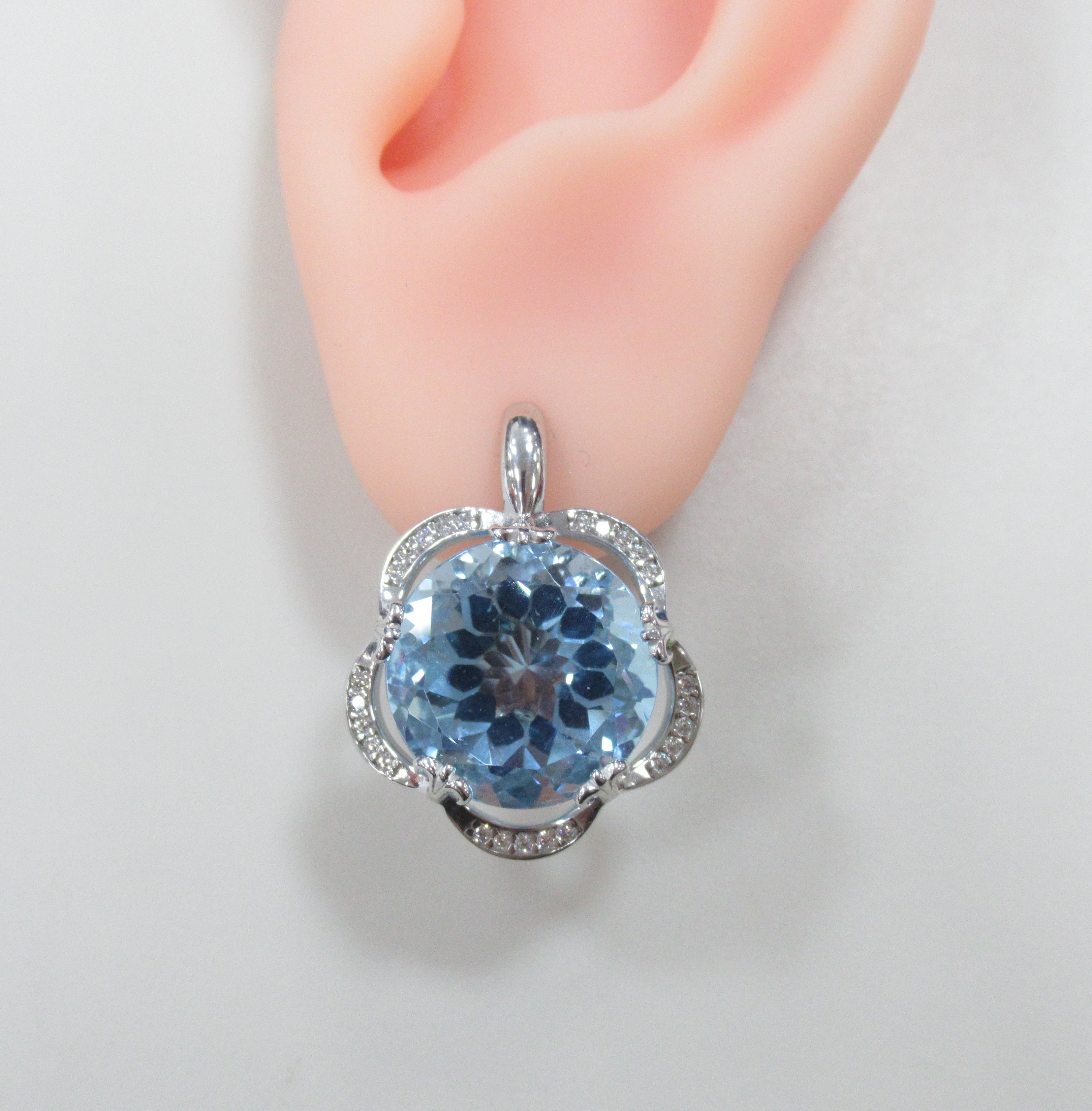 Серебряные серьги с топазами "Цветы"